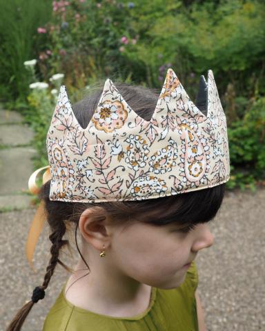 Image of fabric crown