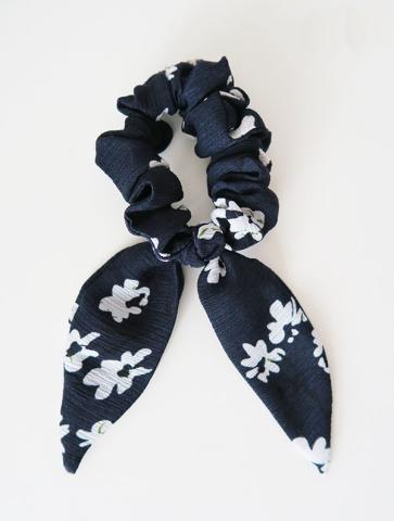 Image of scrunchie