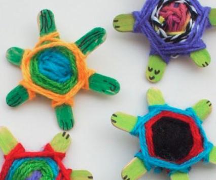 Image of turtles made from yarn & popsicle sticks