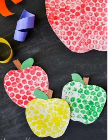 Image of apples painted with bubble wrap