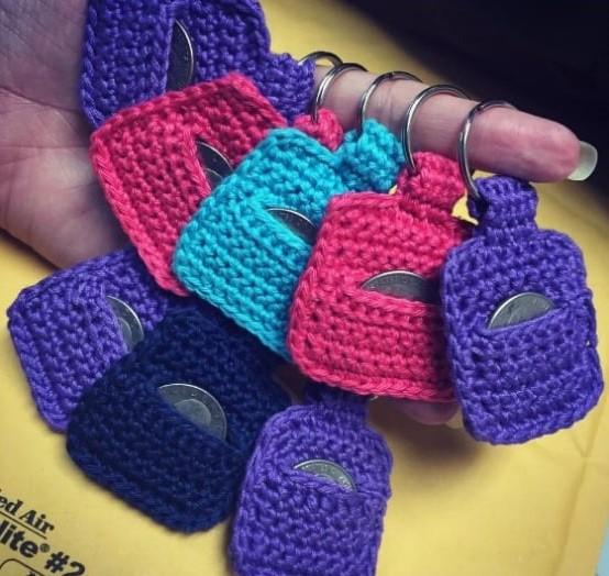 Image of crocheted quarter keeper