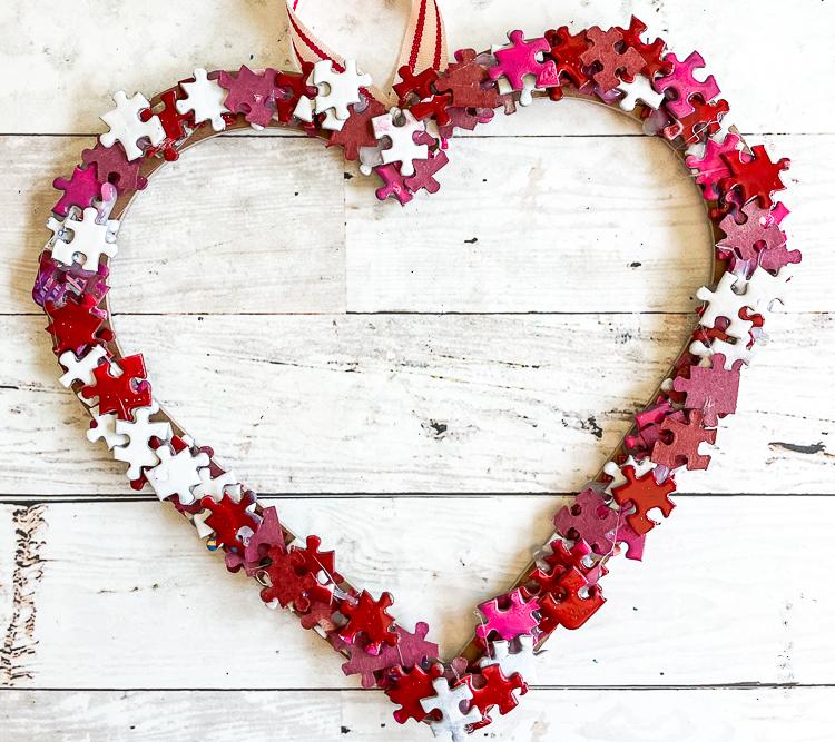 Image of puzzle heart wreath