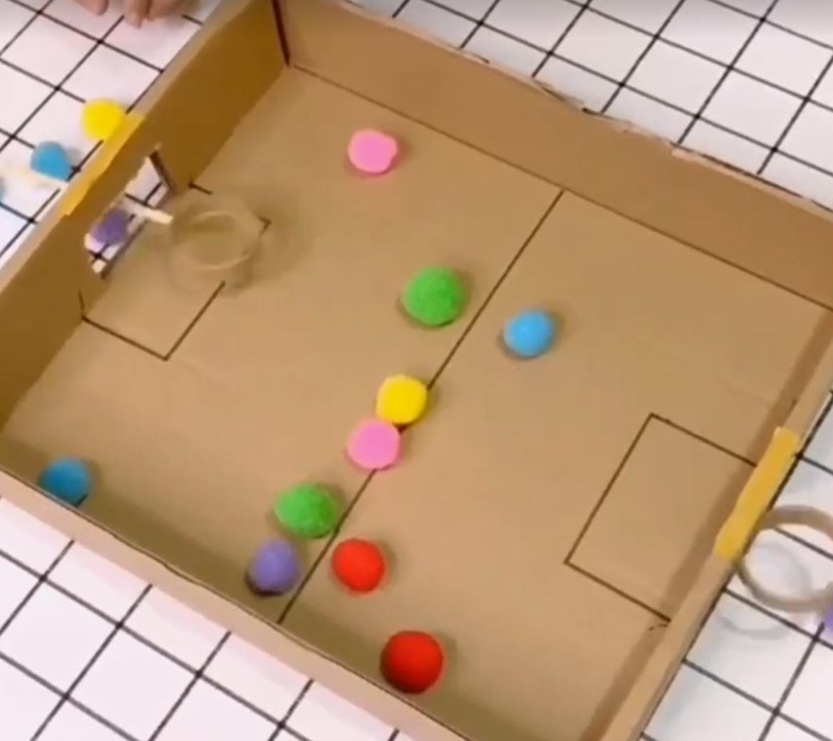 Image of pom pom game